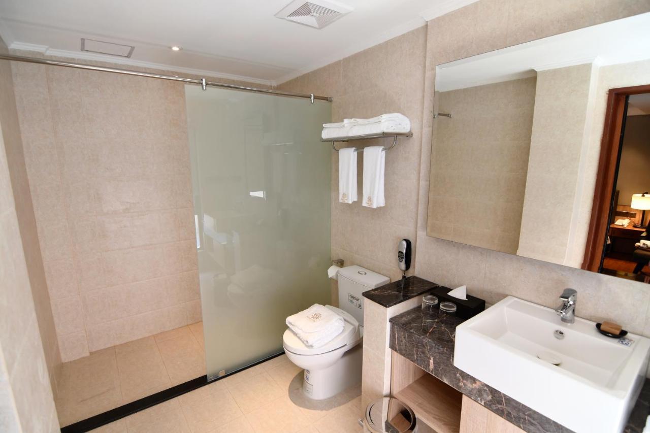 יאנגון Prince Hotel מראה חיצוני תמונה
