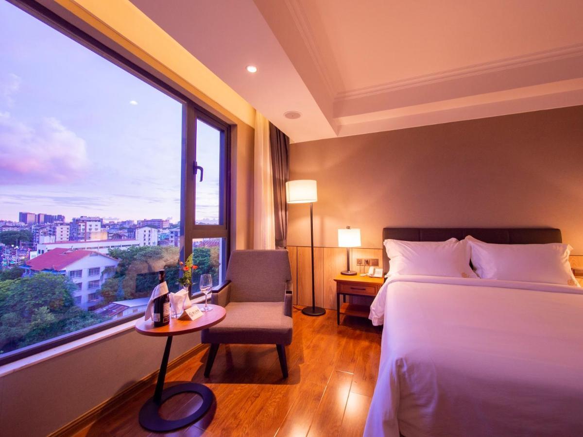 יאנגון Prince Hotel מראה חיצוני תמונה