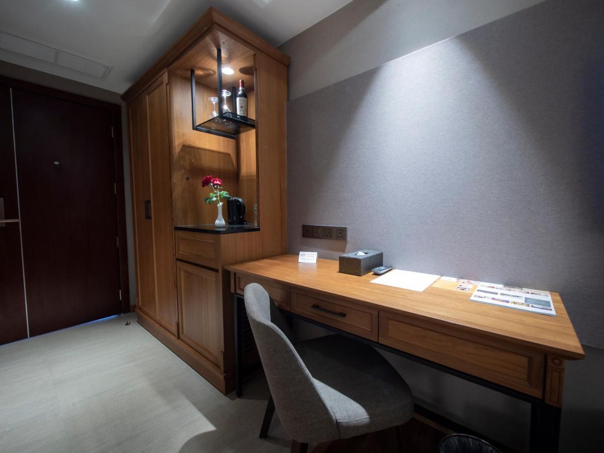 יאנגון Prince Hotel מראה חיצוני תמונה