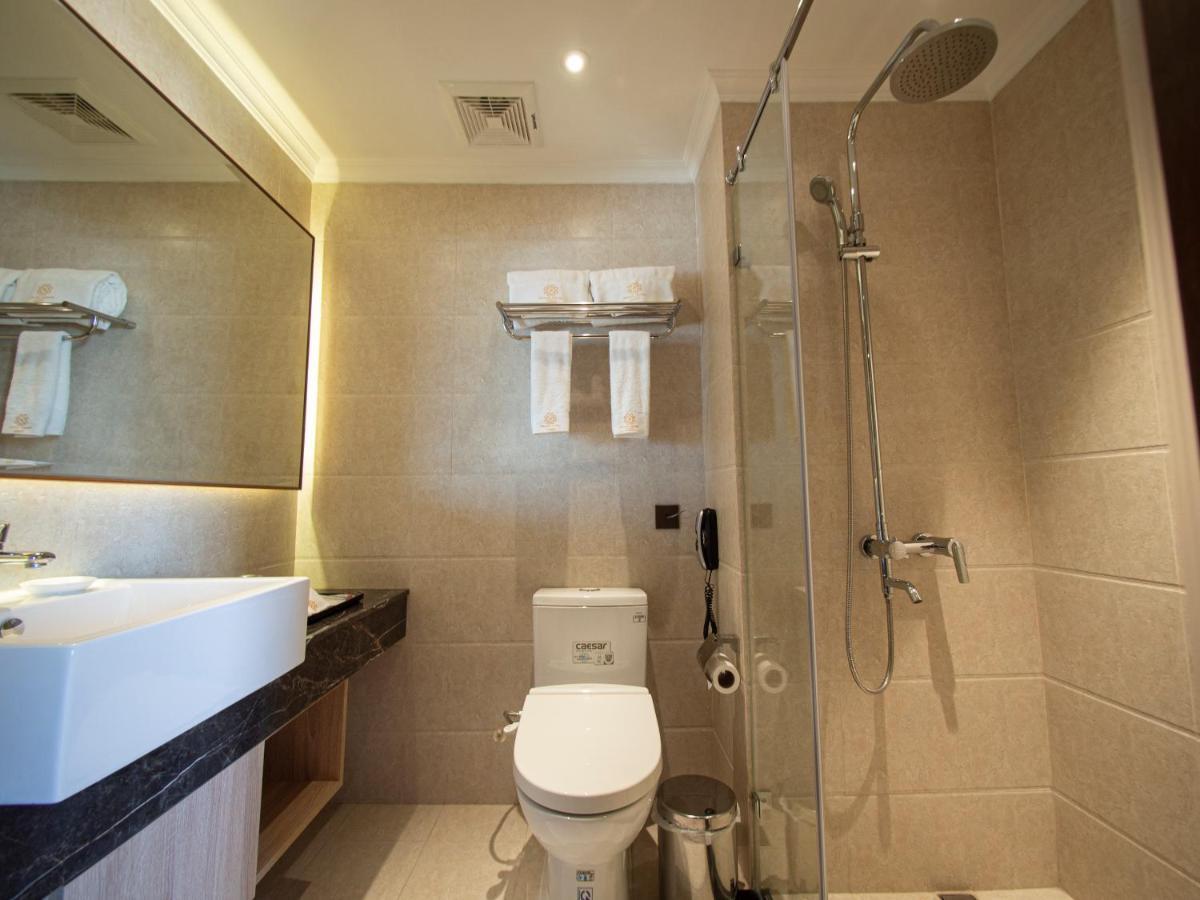 יאנגון Prince Hotel מראה חיצוני תמונה