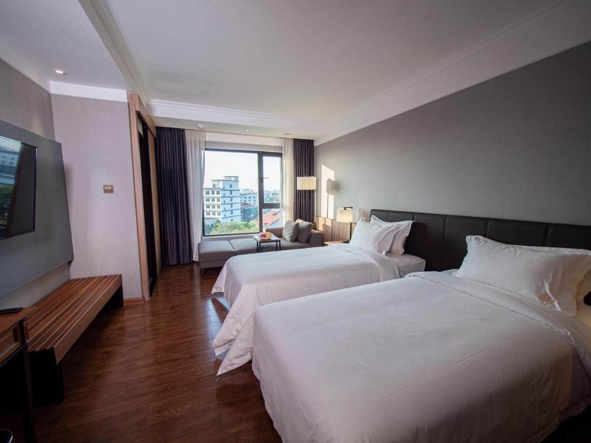 יאנגון Prince Hotel מראה חיצוני תמונה